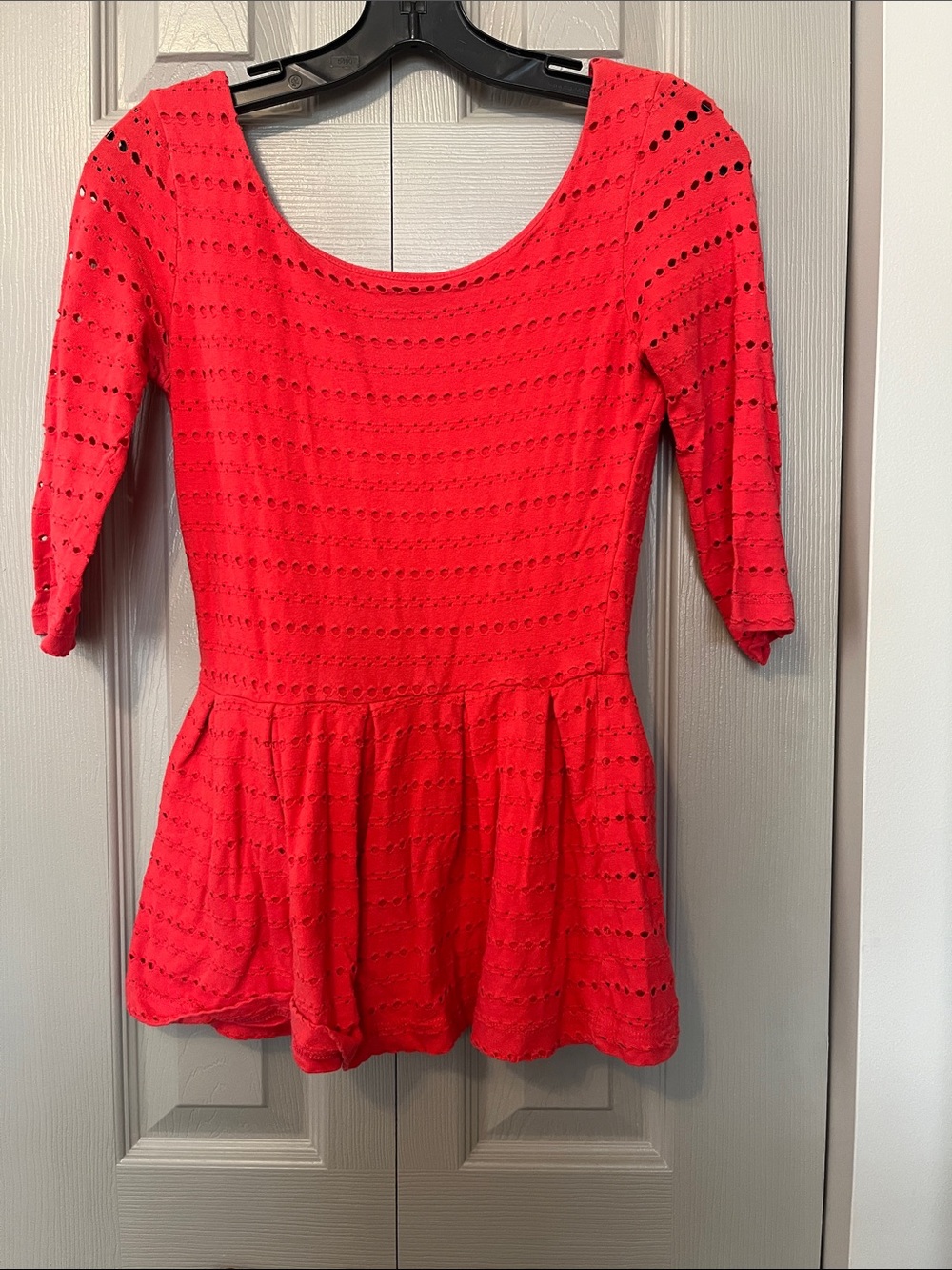 7/$20 Bright Red Eyelet Peplum Top